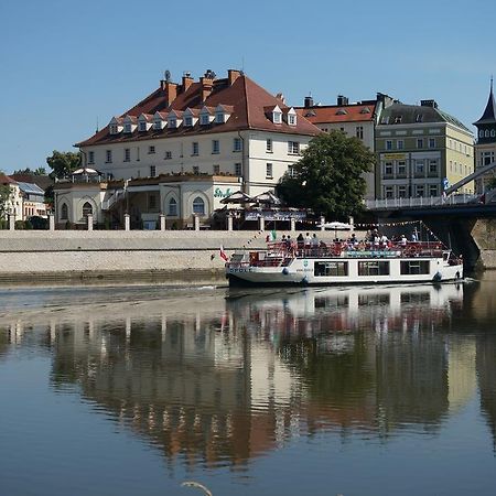 Hotel Piast Ополе Екстер'єр фото