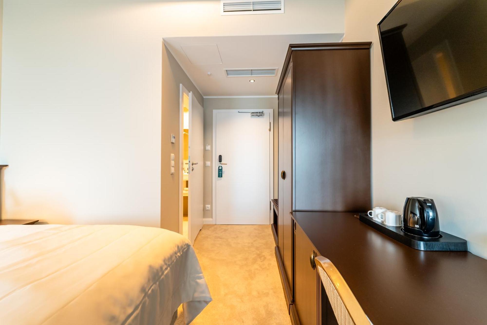 Hotel Piast Ополе Екстер'єр фото